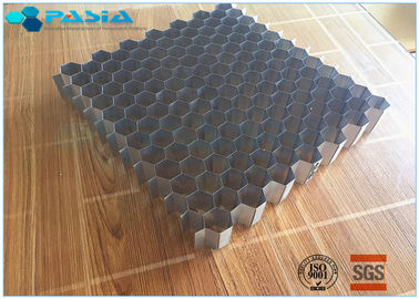Chine Âme en nid d'abeilles H18 en aluminium pour le réseau froid de catalyseur de climatisation fournisseur