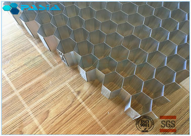 Chine Âme en nid d'abeilles perforée de papier d'aluminium pour le petit et moyen haut-parleur traditionnel fournisseur