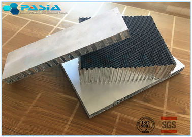 Chine Tranches en aluminium d'âme en nid d'abeilles pour le mur rideau, aluminium d'épaisseur de 0.06mm fournisseur