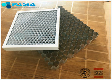 Chine Âme en nid d'abeilles en aluminium d'A3003 H18, matériel de nid d'abeilles d'utilisation de meubles fournisseur
