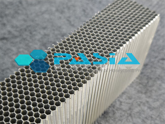Chine Moisture Resistant High Density Aluminum Honeycomb Impact Attenuator with Predictable Constant Force Deformation for Nuclear Power Plant Safety-related Structural Barriers fournisseur
