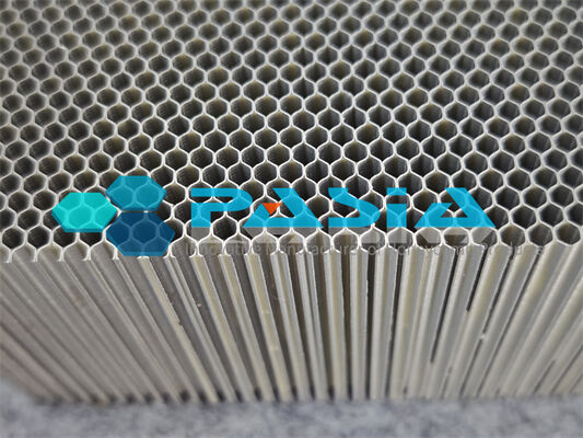 Feuille d'aluminium propre traitée avec un noyau de nid d'abeille en aluminium chrome hexavalent pour des applications haut de gamme fournisseur