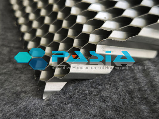 High Specific Surface Area Angled Aluminum Honeycomb Core For Air Purification fournisseur