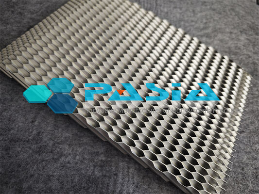 ISO 9001 Certified Aluminum Honeycomb Energy Absorber with Custom Pre Cut Dimensions and Expanded Cell Size for 4 Pin Support Fitment in Crash Dummies fournisseur